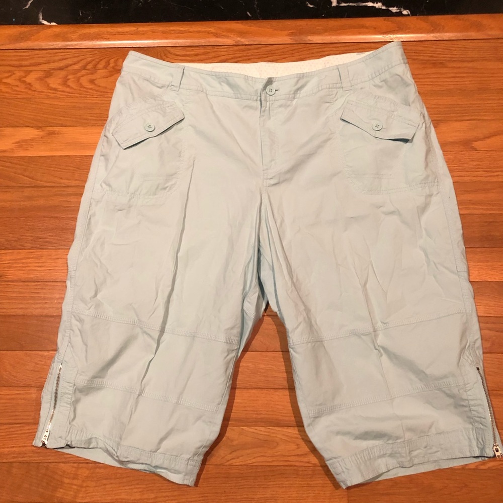 Venezia capris size 20